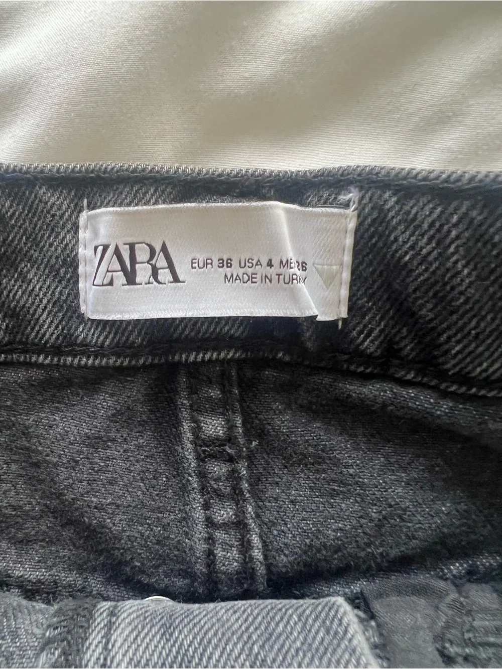 Zara Women’s Denim Shorts in Black